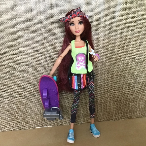 Project MC2 Camryn Doll - Picture 1 of 9